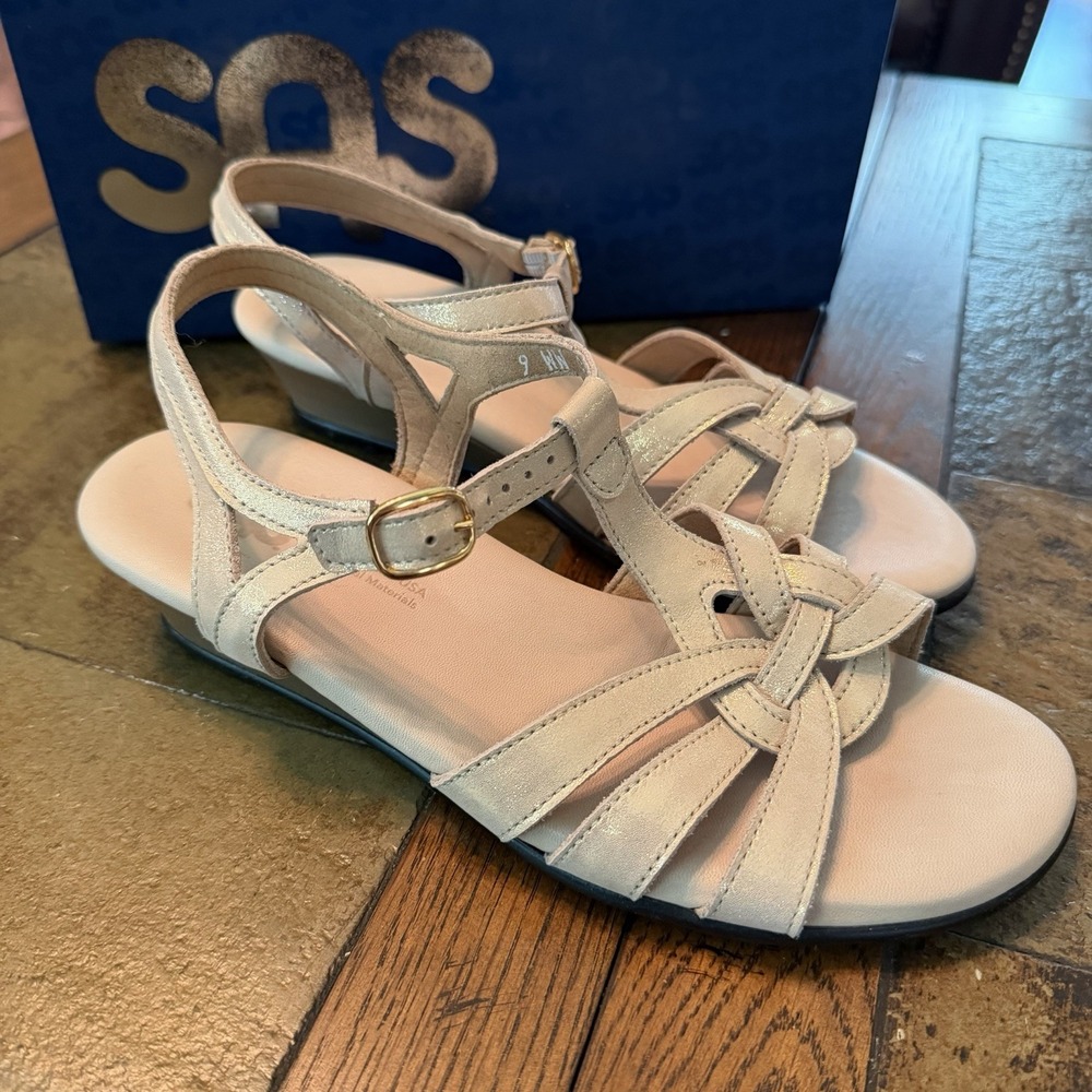 SAS Aurora Metallic Soft Gold Leather Heel Comfortable Sandals Usa Made 9 WW EUC